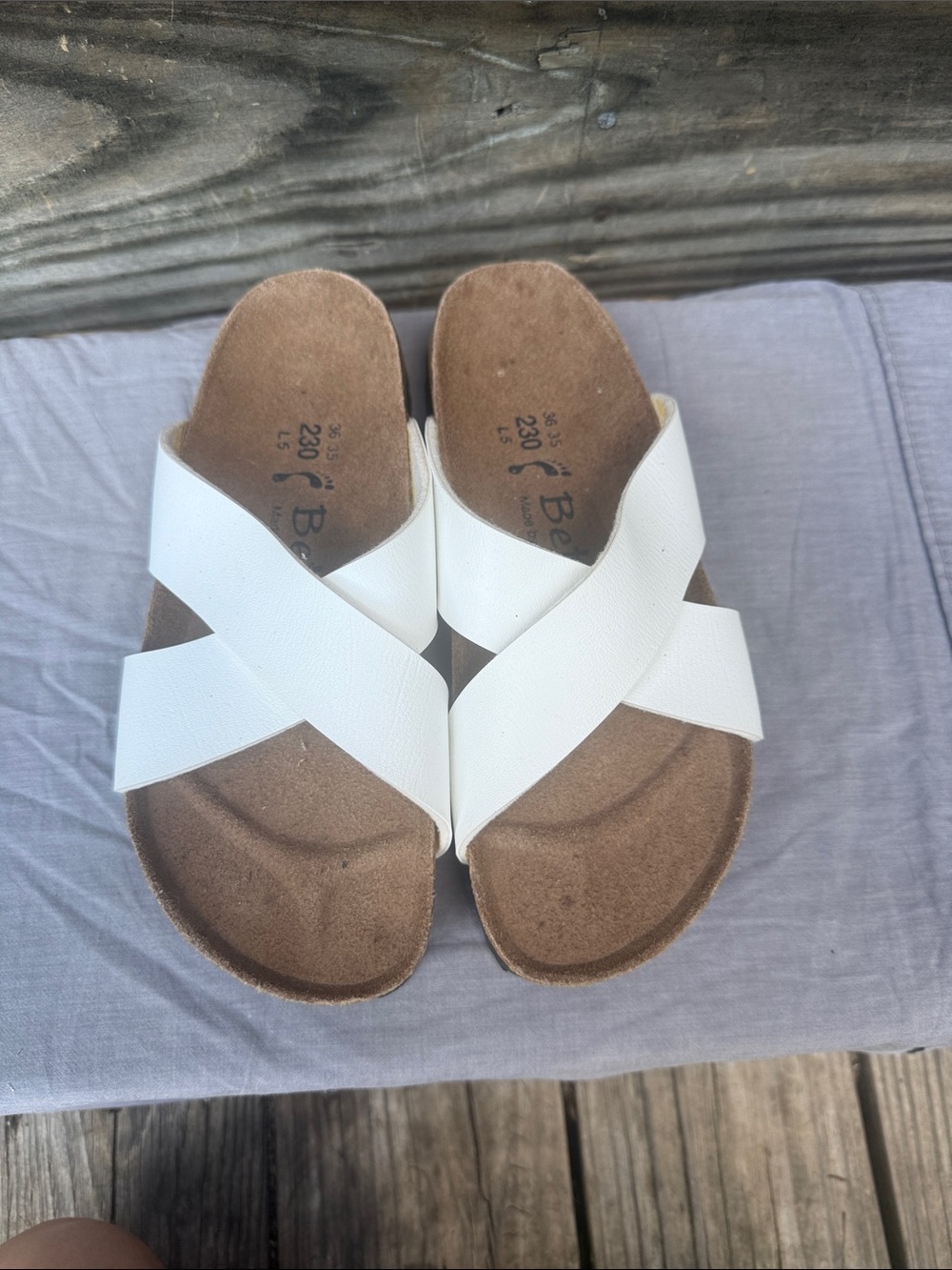 White Cross-Strap Birkenstock sandals - Picture 3 of 4